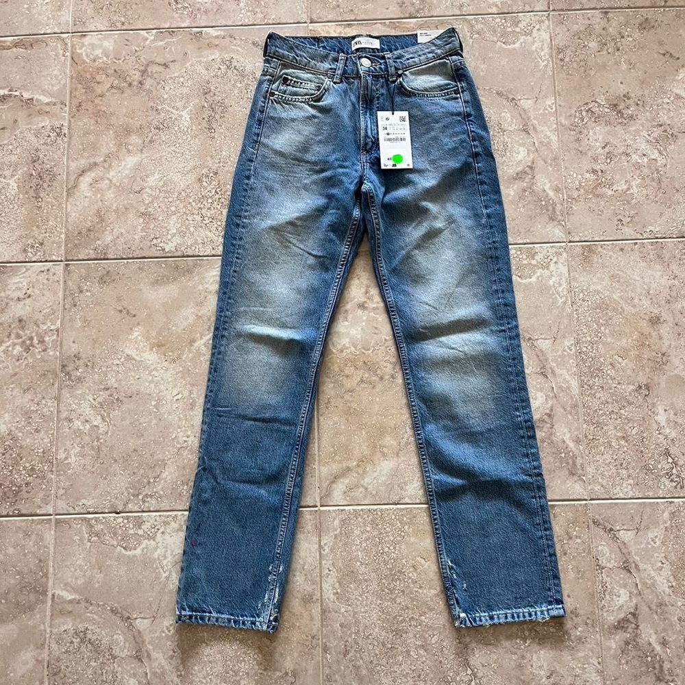 Zara Full Length Mid Rise Straight Leg Jean